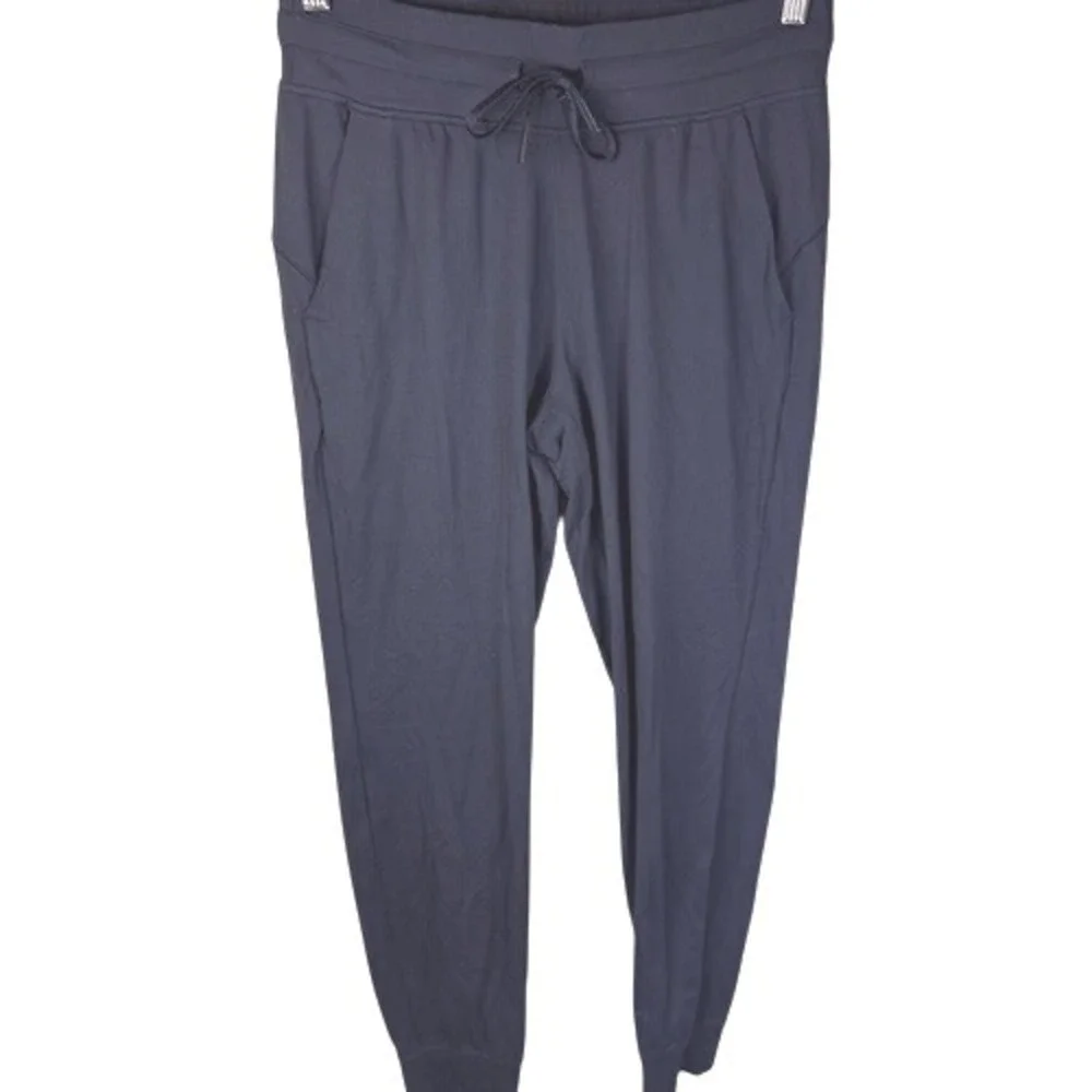 Lululemon On the Fly Jogger Size 8 Womens Black‎ 29
